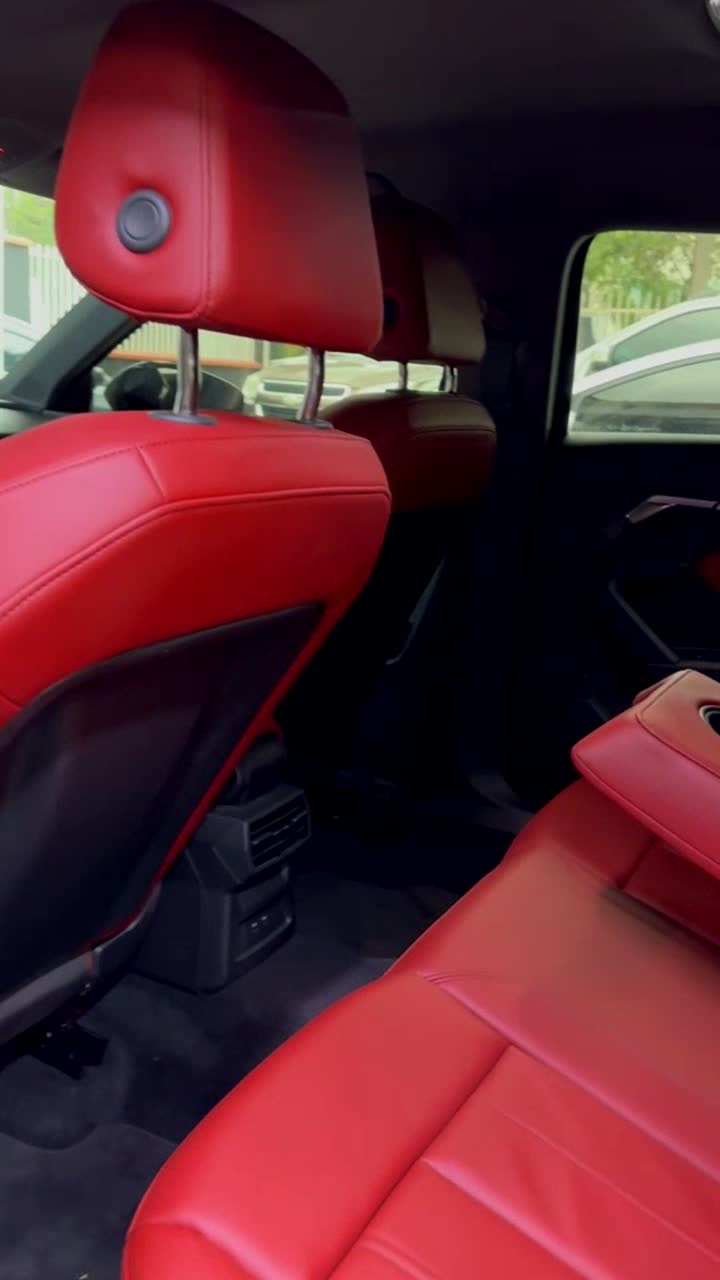 Interior vermelho personalizado