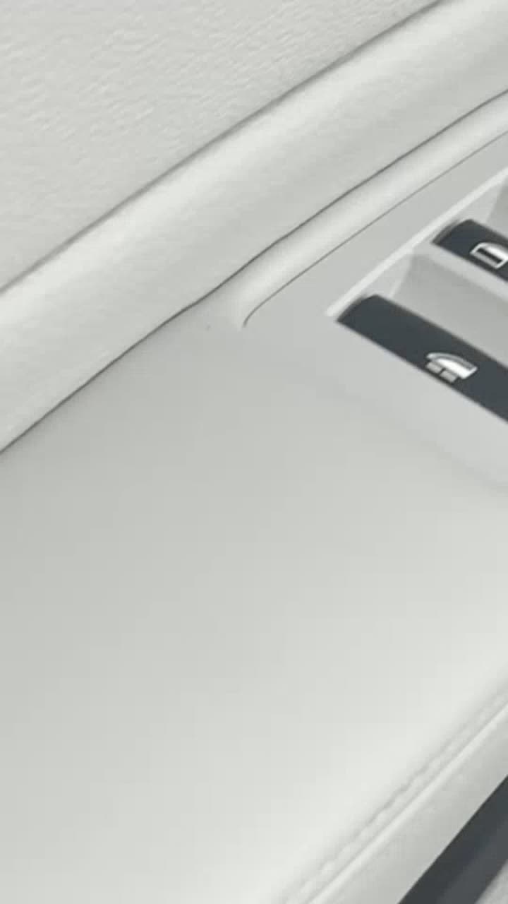 BMW couro claro restaurado
